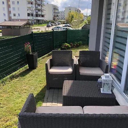 Apartment Rodzinny Z Ogrodkiem *