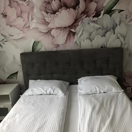 Apartment Rodzinny Z Ogrodkiem