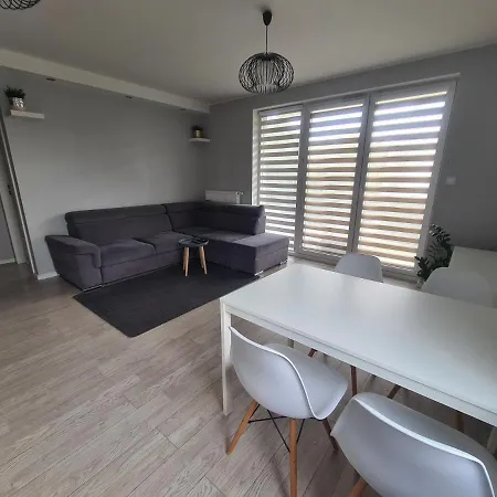 Rodzinny Z Ogrodkiem Apartment *